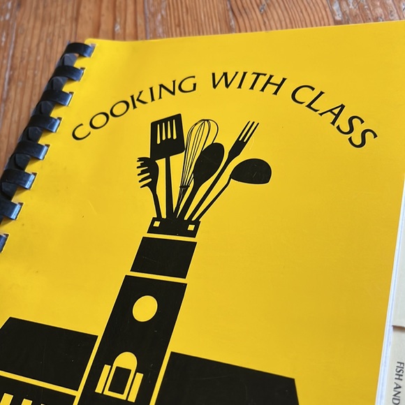 Cooking with Class Brooklyn College Faculty Cookbook Vintage 1991 - Picture 2 of 11